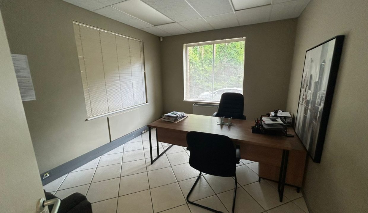 PHOTO-2025-11-19-10-28-37 (1)