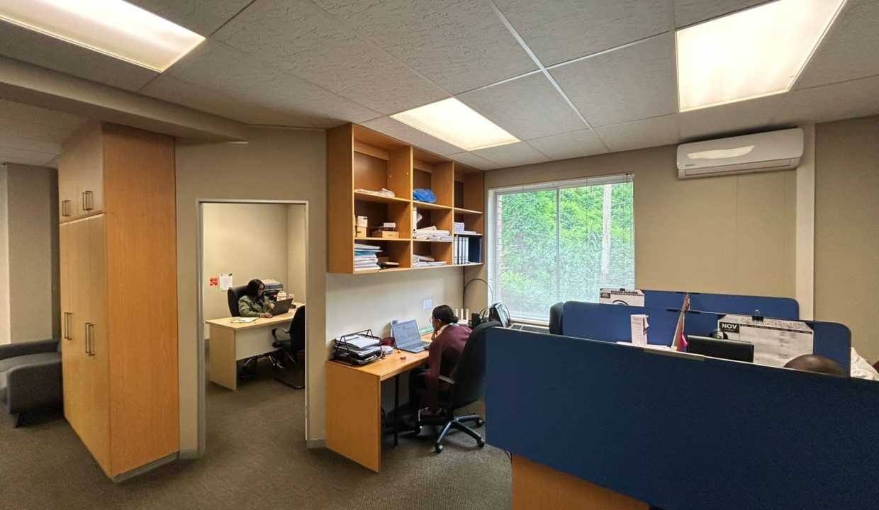 PHOTO-2025-11-19-10-28-37 (2)